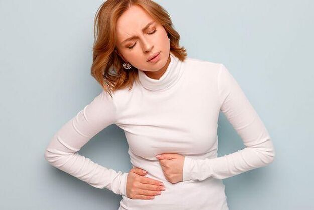 Gastritis en una mujer que requiere una dieta. 