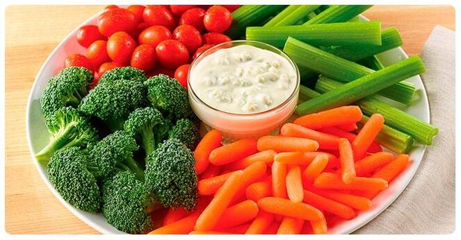 En el día de las verduras de la dieta de los seis pétalos se consumen tanto verduras crudas como hervidas. 
